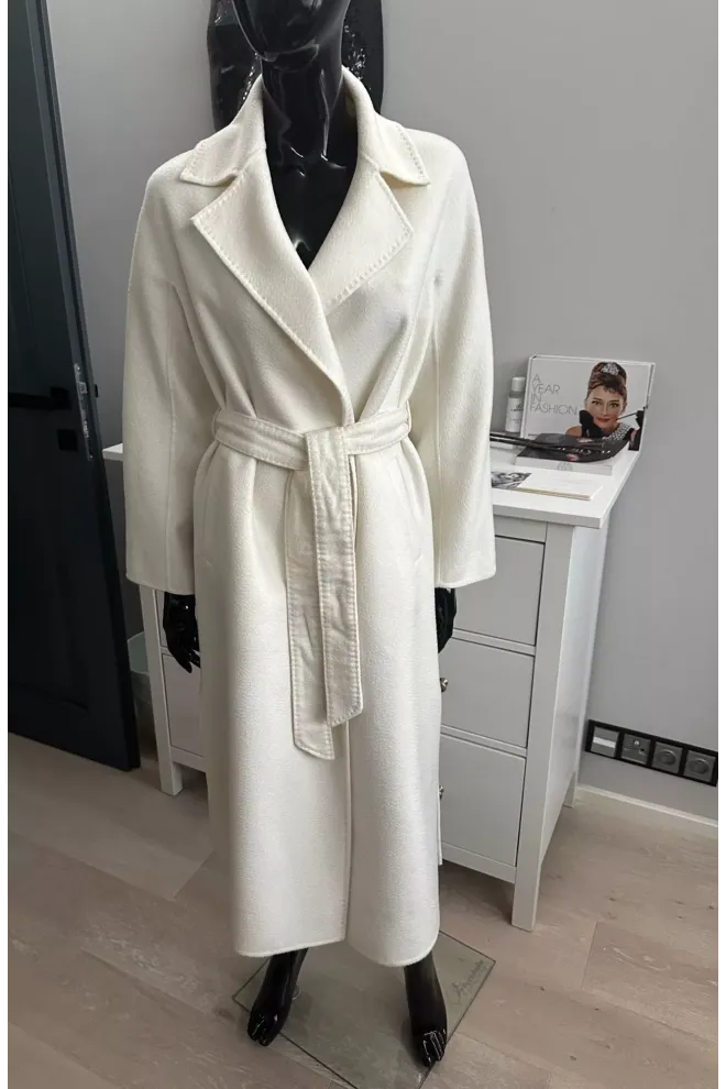 100 % VIRGIN WOOL COAT