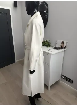 100 % VIRGIN WOOL COAT