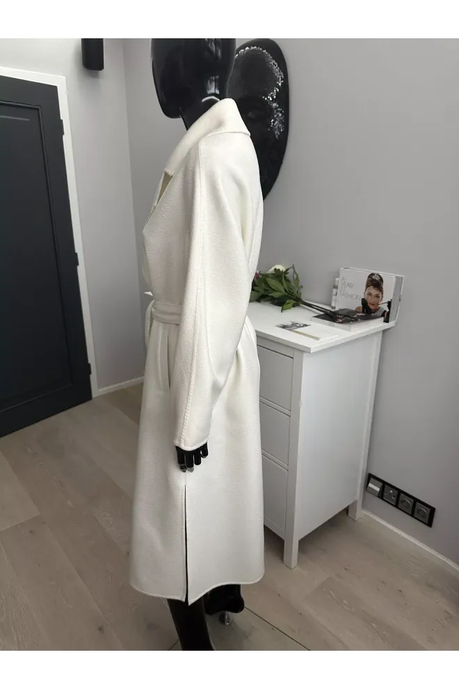 100 % VIRGIN WOOL COAT